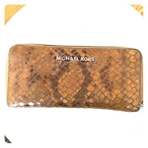 Michael kors wallet